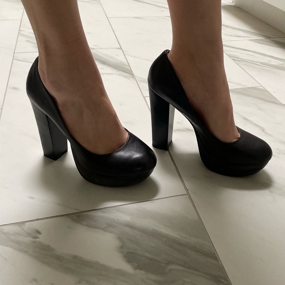 Steve Madden black platform heels - Picture 4 of 4